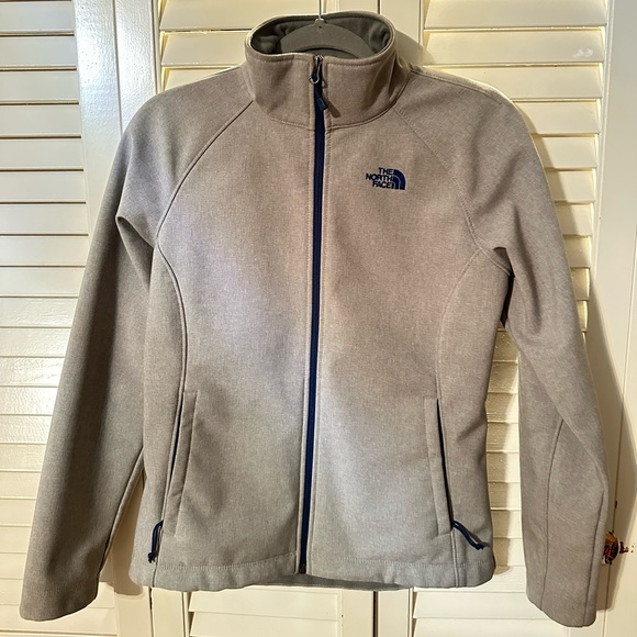 The North Face Hard Shell Jacket - Picture 2 of 5